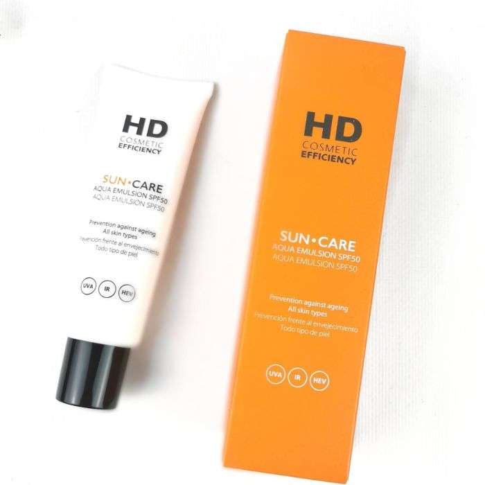 hd-cosmetics-effeciency-hd-cosmetics-sun-care-aqua-emulsion-spf-50-50ml-cremes.jpg HD COSMETICS SUN CARE AQUA EMULSION SPF 50 -50Ml – Image 1