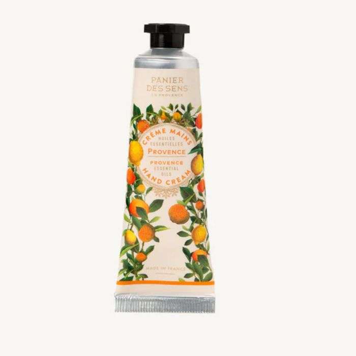 panier-des-sens-panier-des-sens-creme-mains-huile-essentielle-provence-30-ml-mains.jpg PANIER DES SENS CREME MAINS HUILE ESSENTIELLE PROVENCE 30 ML – Image 1